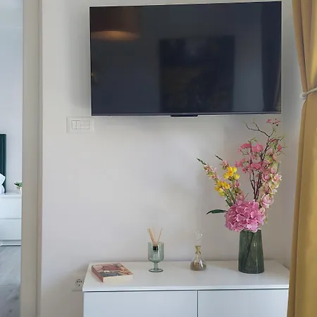 Modern Luxury Diva 3, 4 Stars, Ciovo, Okrug Appartement *