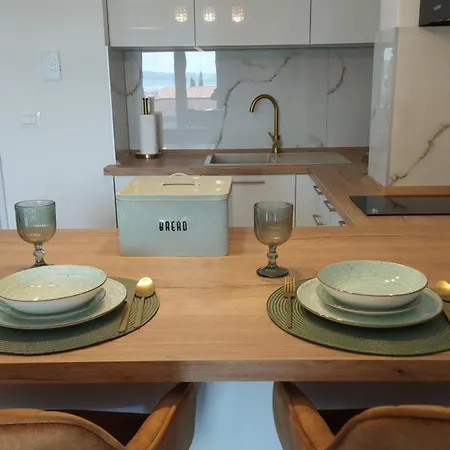 Modern Luxury Diva 3, 4 Stars, Ciovo, Okrug *