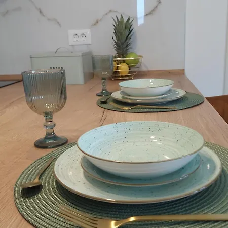 Modern Luxury Diva 3, 4 Stars, Ciovo, Okrug * 特罗吉尔