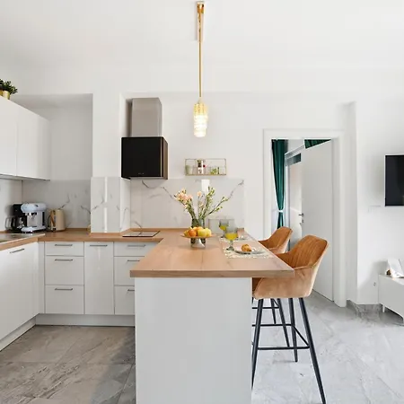 Modern Luxury Diva 3, 4 Stars, Ciovo, Okrug * Trogir