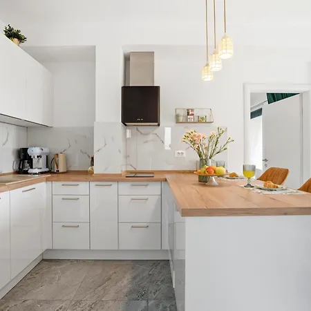 Modern Luxury Diva 3, 4 Stars, Ciovo, Okrug Apartamento *
