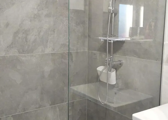 Modern Luxury Diva 3, 4 Stars, Ciovo, Okrug * تروغير