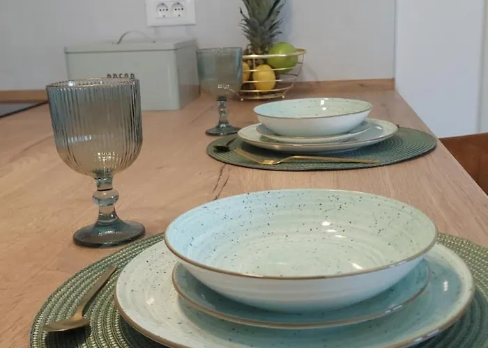 Modern Luxury Diva 3, 4 Stars, Ciovo, Okrug * تروغير