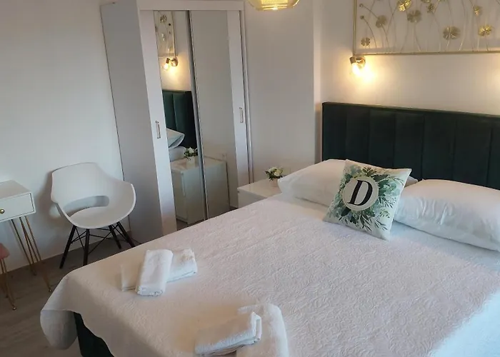 Modern Luxury Diva 3, 4 Stars, Ciovo, Okrug شقة