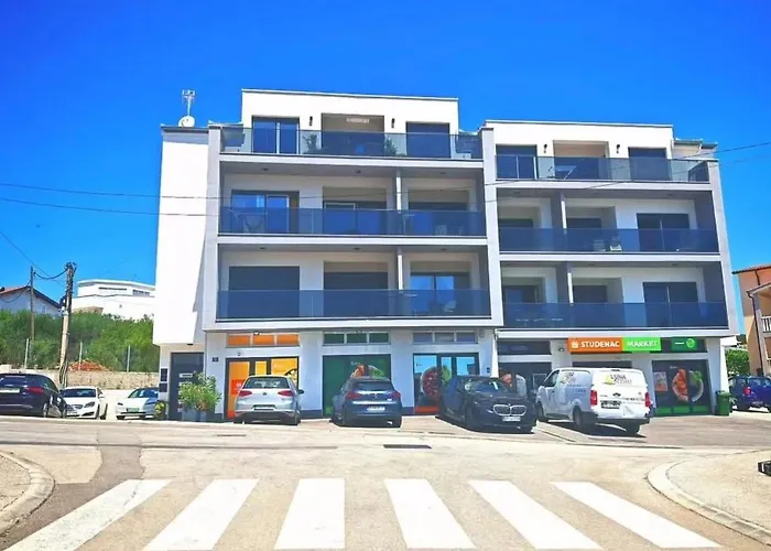 Modern Luxury Diva 3, 4 Stars, Ciovo, Okrug * تروغير